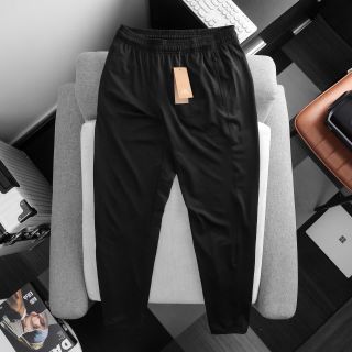 Suông das thun poly 2 da dày mát, trơn láng, co giãn 4c thoải mái. 3 túi khoá kéo, logo thêu Size : m l xl 2xl 3xl /12221/8c 4 màu/ ri 32c