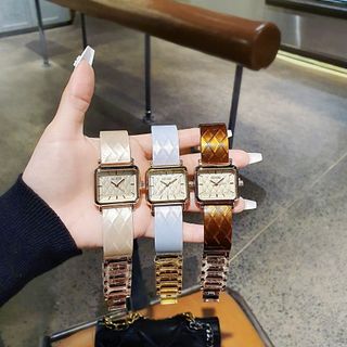 ĐỒNG HỒ NỮ THỜI TRANG GUEZ MẶT VUÔNG DÂY NHỰA