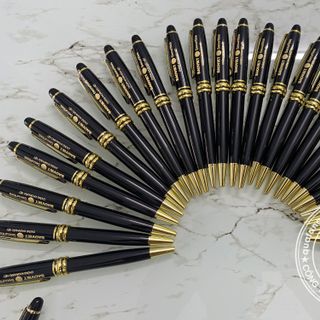 Bút Kim Loại BKR – Bút Kim Loại Xoay Khoen Vàng khắc logo