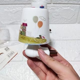 ĐÈN NGỦ CẢM ỨNG HÌNH CÁI LY HỌA TIẾT