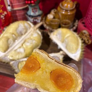 BÁNH PÍA SẨU RIÊNG TƯƠI 8 TRỨNG SIÊU NGON KHỔNG LỒ 600G - WINNIE HOUSE