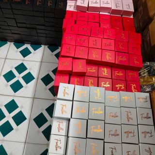 Nước hoa Vùng kính foellie