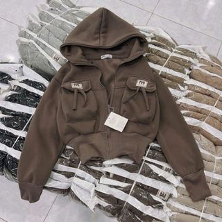 Áo khoác dáng lửng croptop có nón chất nỉ dệt XK dày túi nắp logo M giá sỉ - giá bán buôn
