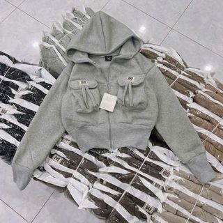 Áo khoác dáng lửng croptop có nón chất nỉ dệt XK dày túi nắp logo M giá sỉ - giá bán buôn
