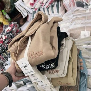 Áo khoác NỮ chất nỉ XK dày dặn dáng lửng thêu nón ROSE dây kéo cao, hình thật giá sỉ - giá bán buôn
