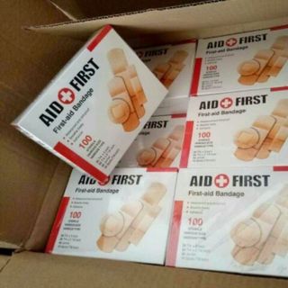 Hộp 100 cái Băng Keo Cá Nhân (Thùng 200 Hộp)