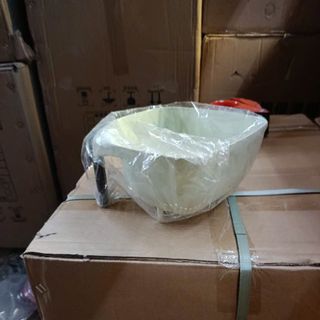 3242. Rổ nhựa tay cầm ( Thùng 48c )