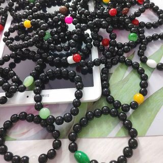 Vòng chuỗi đeo tay phong thủy đá đen 10 ly mix hạt