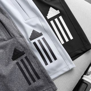 Short das thun poly 2 da trơn láng , co giãn 4 chiều, 3 túi khoá kéo. Size : m l xl 2xl 3xl /12221/8c 5 màu / ri 40c