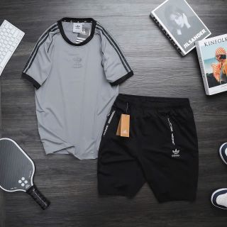 Set das thun poly 2 da trơn láng , co giãn 4c, 3 túi khoá kéo. Full tem tag, bao zip Size : m l xl 2xl /2222/8 set 6 màu / ri 48 set