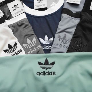 Set das thun poly 2 da trơn láng , co giãn 4c, 3 túi khoá kéo. Full tem tag, bao zip Size : m l xl 2xl /2222/8 set 6 màu / ri 48 set