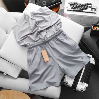 Short das xi giãn runing 2 lớp. Lớp lưới bên trong mềm thoáng mát, co giãn 4c, 2 túi khoá kéo. Phụ liệu hãng Size : m l xl 2xl /2222/8c 5 màu / ri 40c