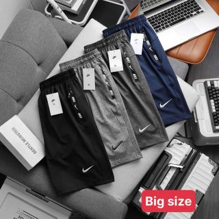 Tổng Short xi giãn/ thun poly dày dặn mịn mát, trơn láng, co giãn 4c, 3 túi có khoá kéo. Full tem tag, bao zip Size : m l xl 2xl 3xl /12221/8c 50 màu