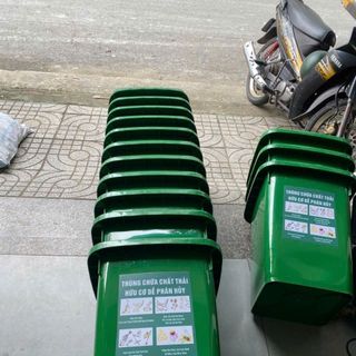 Thùng rác nhựa 60L