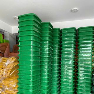 Thùng rác nhựa 60L