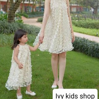 [Gía mở bán] Váy yếm mẹ và bé - váy ren bướm đính nổi cổ yếm dành cho mẹ và bé