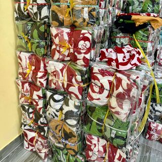 BỘ LỤA HOA HỒNG TRUNG NIÊN QUẦN 9 TẤC