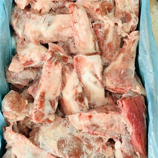 SƯỜN SỤN HEO NGUYÊN THÙNG