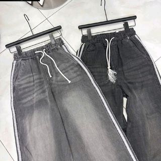 Quần Jean nữ hack dáng, lưng thun suông dài 100-102 cm; ống rộng 28cm ,phối sọc ở eo (0132)