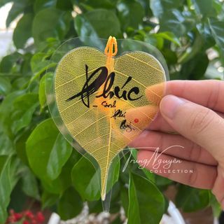 Lá Bồ Đề Chữ Thư Pháp Bình An May Mắn Tài Lộc Để Ví ỐP Lưng ĐT , Treo Xe