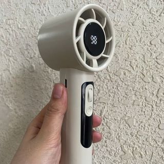 QUẠT TÍCH ĐIỆN CẦM TAY 100 CẤP ĐỘ GIÓ MÁT SIÊU MẠNH R2