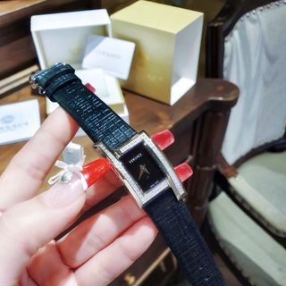 ĐỒNG HỒ NỮ CAO CẤP VERSAC DÂY DA VÂN MẶT CHỮ NHẬT NIỀNG ĐÁ