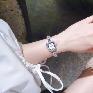 ĐỒNG HỒ NỮ CHÍNH HÃNG COMLORVEI MẶT CHỮ NHẬT DÂY PHA LÊ