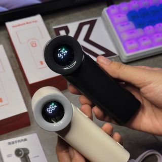 [Phiên Bản Mới 2025] Quạt Mini Cầm Tay Không Cánh – Công Nghệ Làm Lạnh Bằng Chip – Dung Lượng Pin 2000mAh – Màn Hình LED Hiển Thị Nhiệt Độ & Pin