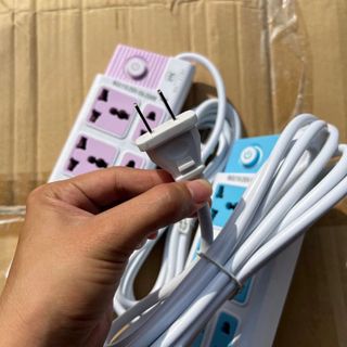 Ổ CẮM ĐIỆN CYX 228 CÓ 4 CỔNG SẠC