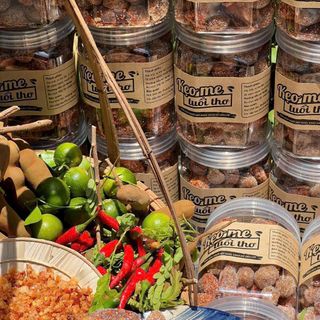 KẸO ME TUỔI THƠ, CHUA – MẶN – NGỌT – TUỔI THƠ CHUẨN TUỔI THƠ 500G - WINNIE HOUSE