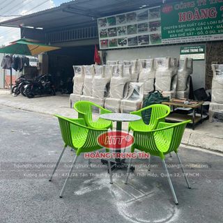 Ghế nhựa bành chân nhôm màu xanh lá