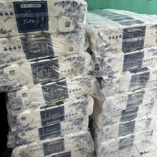 Túi 10 cuộn giấy vệ sinh tặng kèm 1 bịch giấy rút