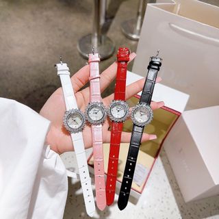 ĐỒNG HỒ NỮ TRUNG CẤP DA CHOBARD HOA VIỀN ĐÁ