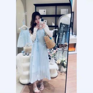 [Không kèm khoác] Maxi đôi mẹ và bé - Váy maxi dập ly 2 dây đính hoa cho mẹ và bé đi biển