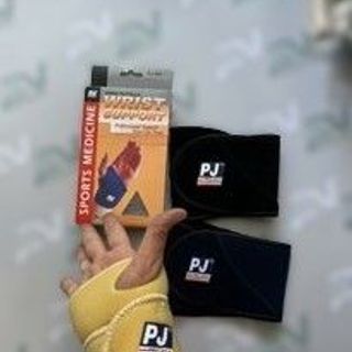 Băng dán bảo vệ  cổ tay có xỏ ngón Wrist Support PJ 906