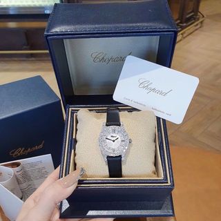 ĐỒNG HỒ NỮ CAO CẤP CHOBARD DÂY DA LỤA VIỀN HỘT XOÀN