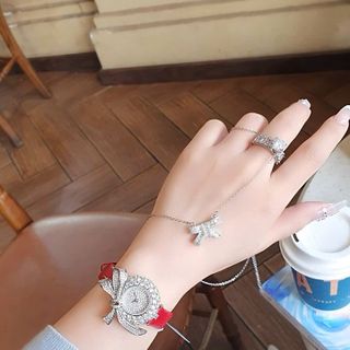 SET ĐỒNG HỒ NỮ CHÍNH HÃNG FUNMEI DÂY DA MẶT NƠ ĐÁ FULLBOX TEM HÃNG