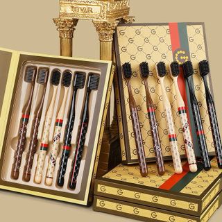 SET 6 BÀN CHẢI ĐÁNH RĂNG LÔNG MỀM KÈM HỘP SANG CHẢNH