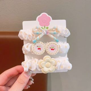 VĨ 3 CỘT TÓC MIKA SCRUNCHIES