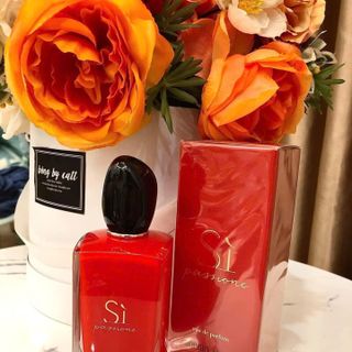 Nước hoa nữ SìPassione màu đỏ