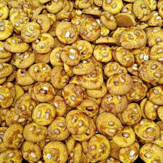 BÁNH BỘT ĐẬU GIÒN – GIỮ TRỌN HƯƠNG VỊ XƯA CỦA LÒ TRUYỀN THỐNG 300G - WINNIE HOUSE