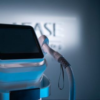 Máy triệt lông 808nm diode laser (Diolasheer ice 1200)