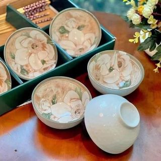 Bộ 6 chén sứ hoạ tiết