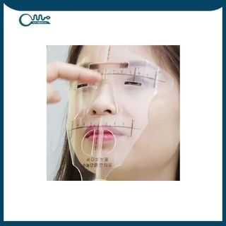 Khuôn đo toàn mặt cân đối