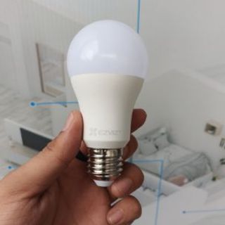 Bóng đèn LED Wi-Fi Ezviz LB1-Color, Triệu sắc màu lung linh (16 triệu màu | LB1-LCAW )