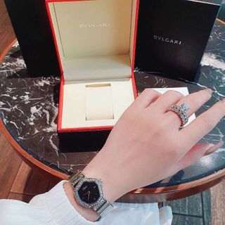 SALE BỎ MẪU ĐỒNG HỒ NỮ THỜI TRANG DIO LỤC GIÁC