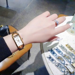 SALE BỎ MẪU ĐỒNG HỒ NỮ THỜI TRANG MKORS DÂY LẮC LOGO HÃNG