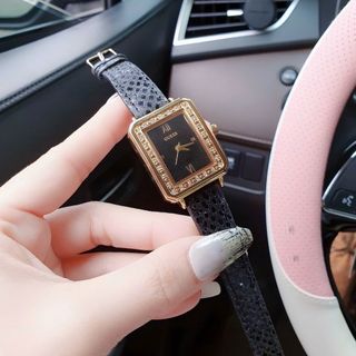 SALE BỎ MẪU ĐỒNG HỒ NỮ THỜI TRANG GUEZ DÂY DA ĐEN LẤP LÁNH