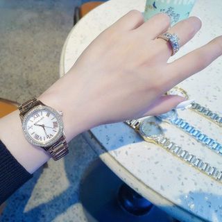 SALE BỎ MẪU ĐỒNG HỒ NỮ THỜI TRANG MKORS MẶT BẦU SỐ LA MÃ