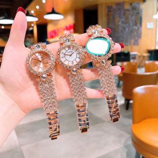 SALE BỎ MẪU ĐỒNG HỒ NỮ THỜI TRANG GUET DÂY ĐÍNH HỘT FULL DÂY